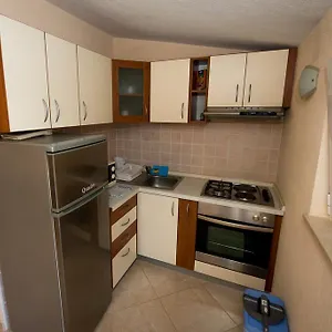 https://apartment-ivana-trogir-21214.hotels-in-trogir.com